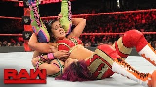 Bayley vs Sasha Banks Raw March 6 2017 [upl. by Aketahs]